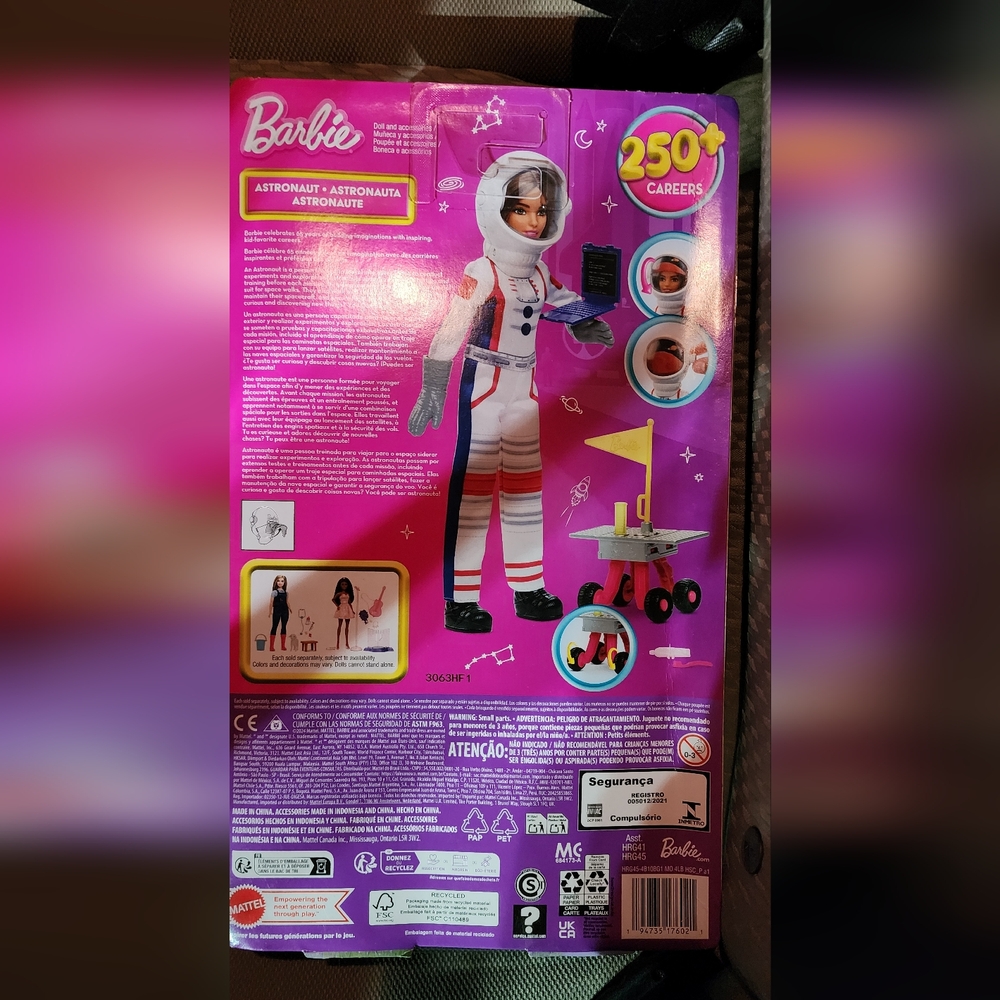 Barbie 65th Anniversary Careers Astronaut Doll & 10 Accessories. NEW In Package - Picture 3 of 5
